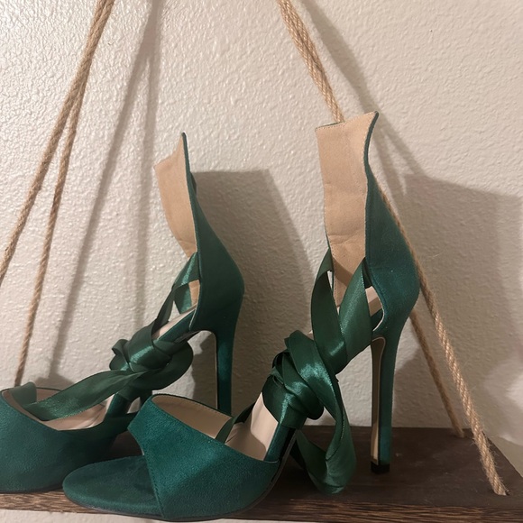 Velvet Green Ribbon Lace Up Heels Good Condition - Picture 6 of 6